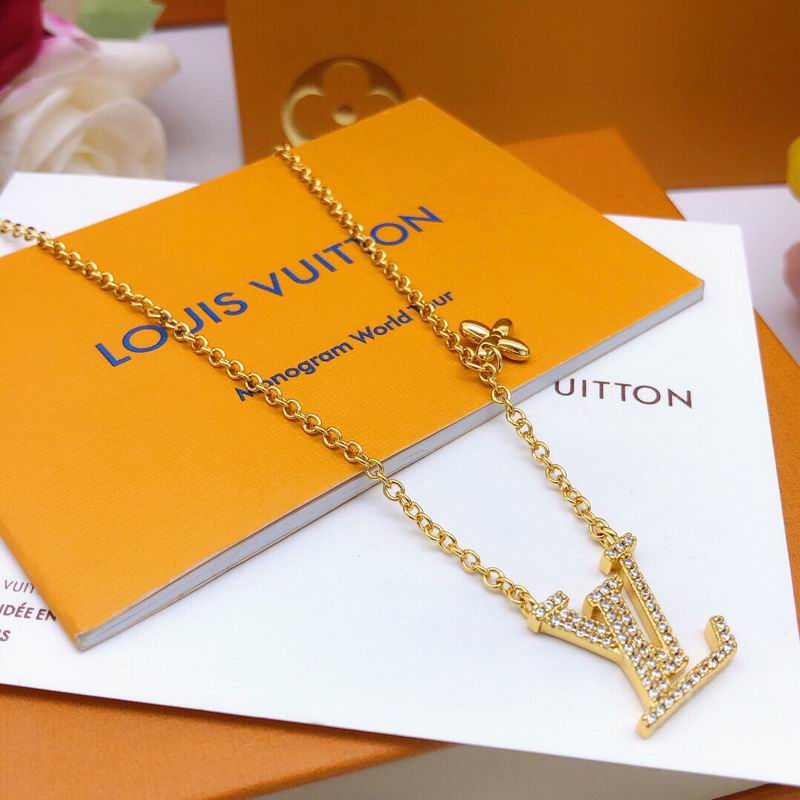 LV Necklace 05yxs108